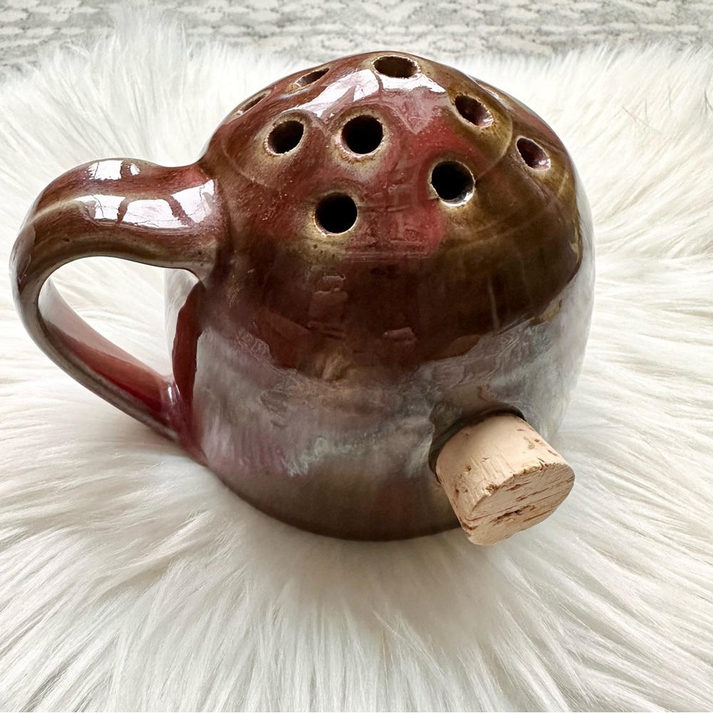 VTG Art Pottery Shaker Cheese Powdered Sugar Spices Handmade 4 Flower Frog EUC